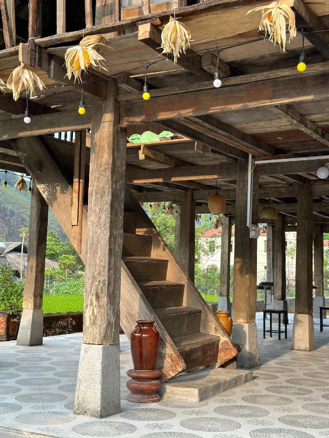 Du Gia Thu'S Homestay Lang Cac Exterior photo